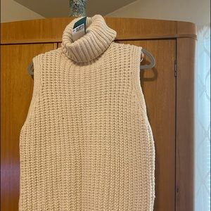 New H&M SWEATER VEST